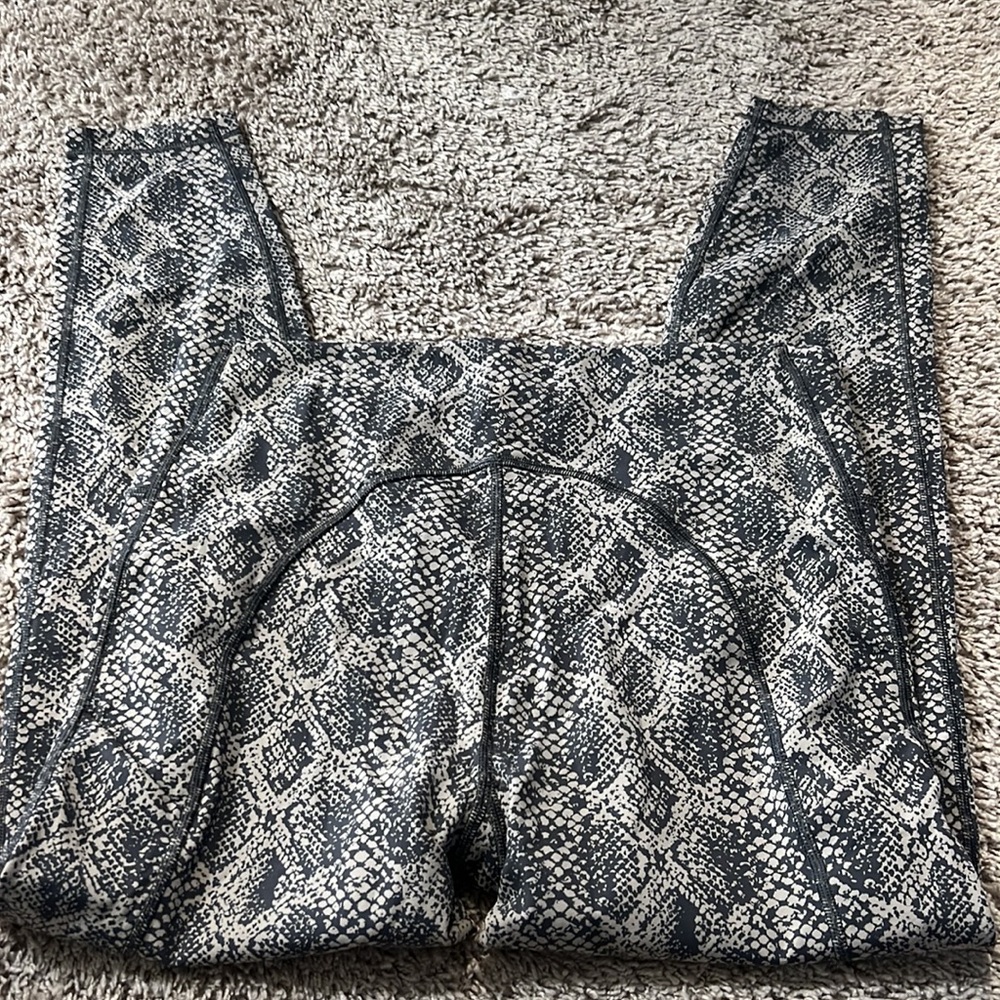 Athleta leggings - Picture 3 of 5